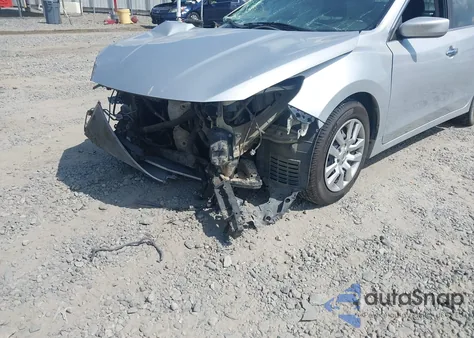 2017 Nissan Altima 2.5/2.5 S/2.5 Sl/2.5 Sr/2.5 Sv из США, поврежденный, VIN 1N4AL3AP4HC143803